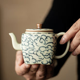 Ru Kiln Cloud Motif Square Teapot – 160ml