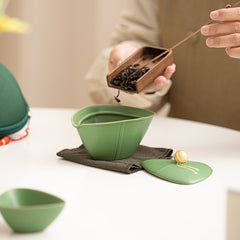 “Zongzi” Travel Tea Set – Dumpling-Inspired Ceramic Teapot with Two Cups, Portable Gongfu Tea Gift Set