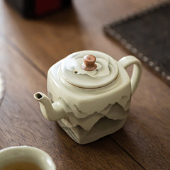 Ru-Style “Mountain Blossom” Square Teapot – 190ml