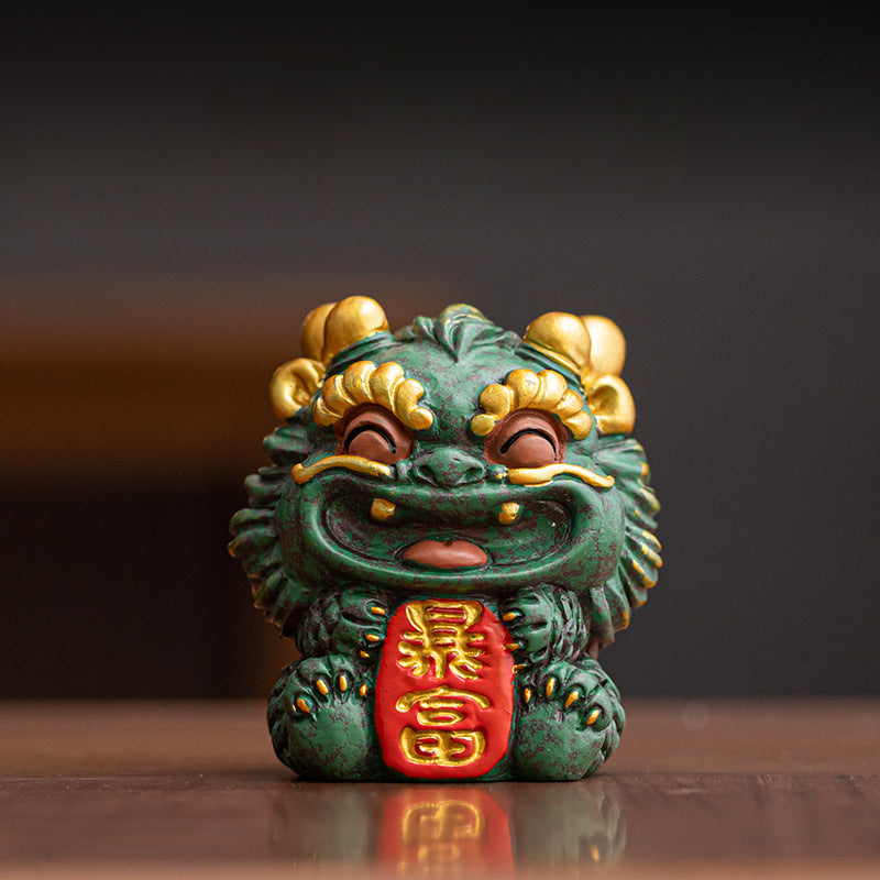 Prosperity Lion Figurine – Auspicious Feng Shui Ornament for Wealth & Fortune, Green Sandstone Sculpture with Gift Box